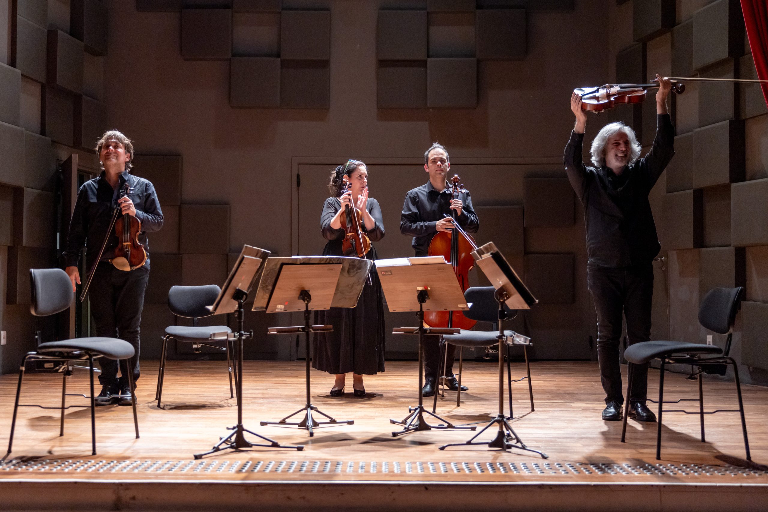 Quarteto toca Johnny Alf